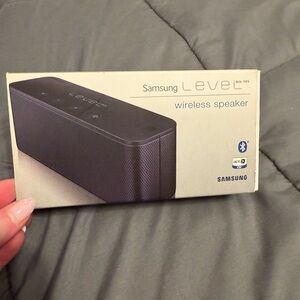 Samsung Level Box Mini Bluetooth Speaker - Black